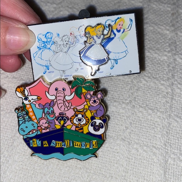 Disney Accessories - Disney pins